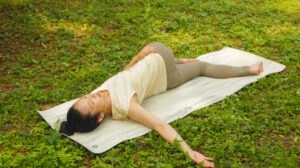 初心者～経験者までおすすめのポーズ　「ワニのポーズ」のやり方とは