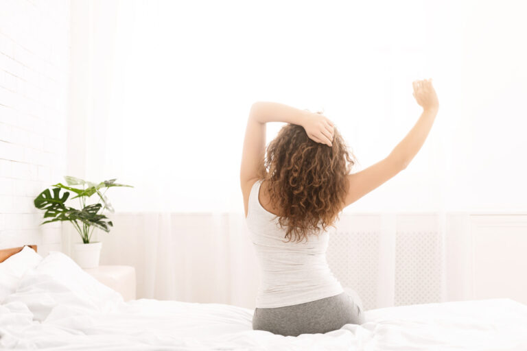 【最高の朝をむかえるために】寝る前瞑想の効果とベッドで簡単にできる瞑想のやり方