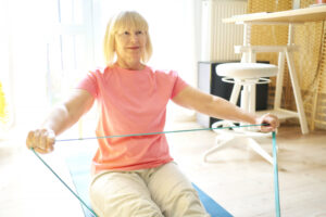 シニアヨガ資格をおすすめする理由とは？1日で取れるの？